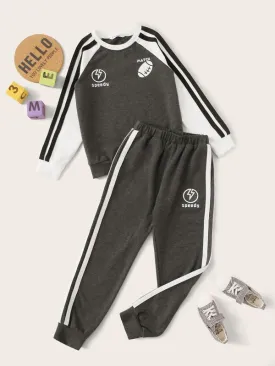 Boys Raglan Sleeve Letter Graphic Pullover & Striped Joggers Set