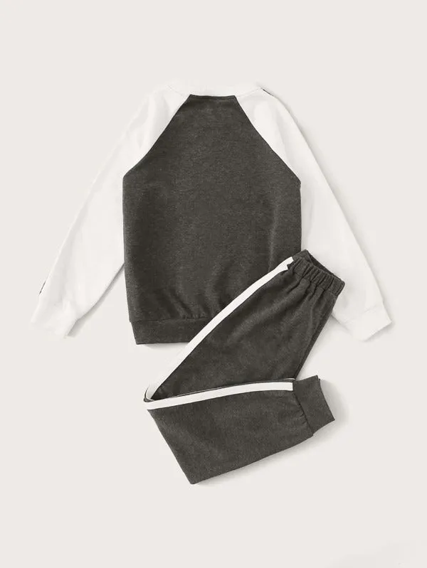 Boys Raglan Sleeve Letter Graphic Pullover & Striped Joggers Set