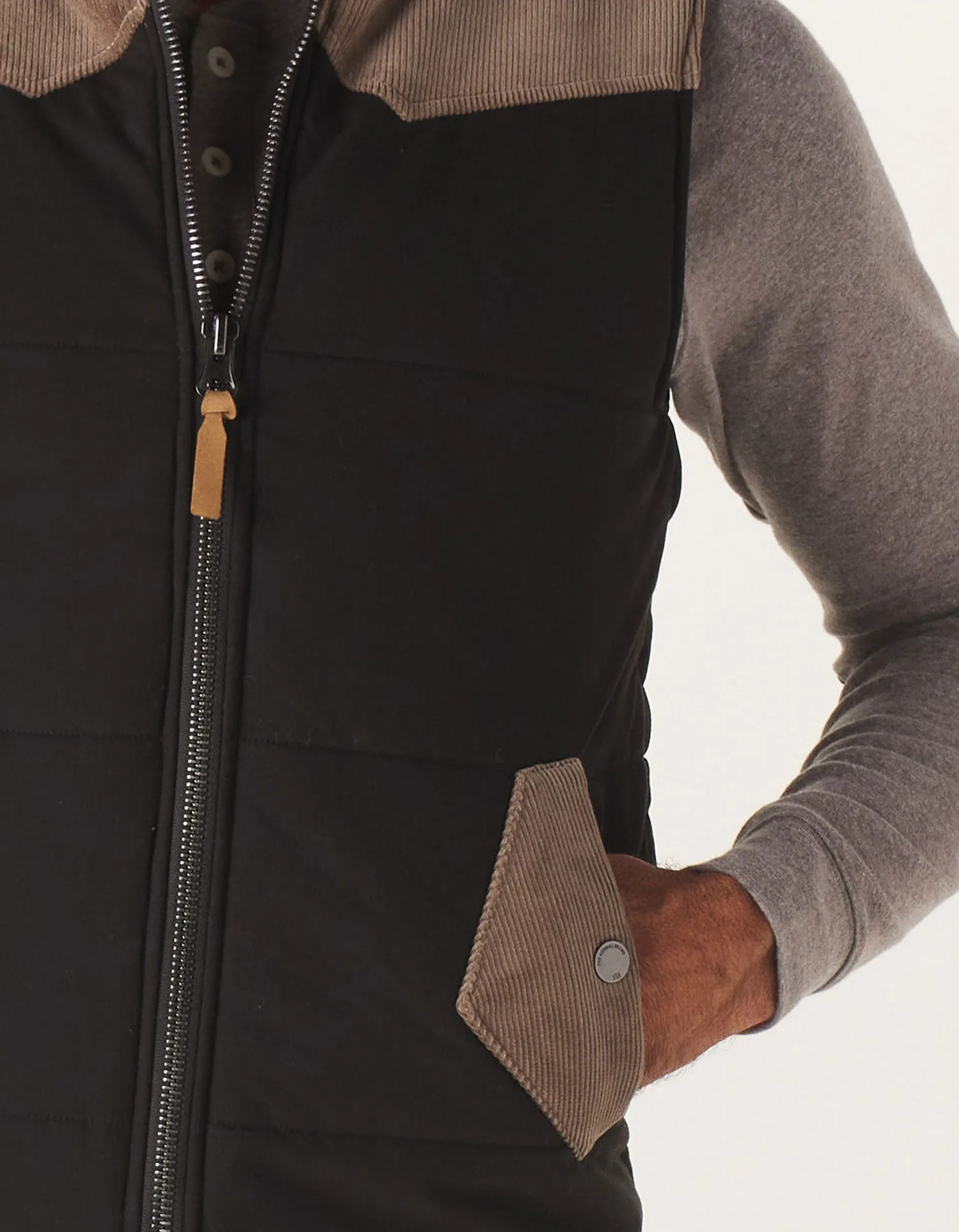 Cord Dano Vest in Deep Forest