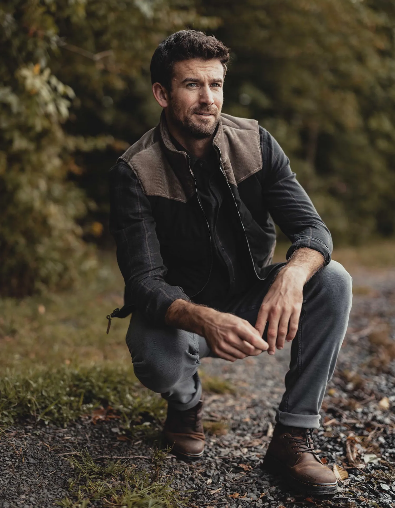 Cord Dano Vest in Deep Forest