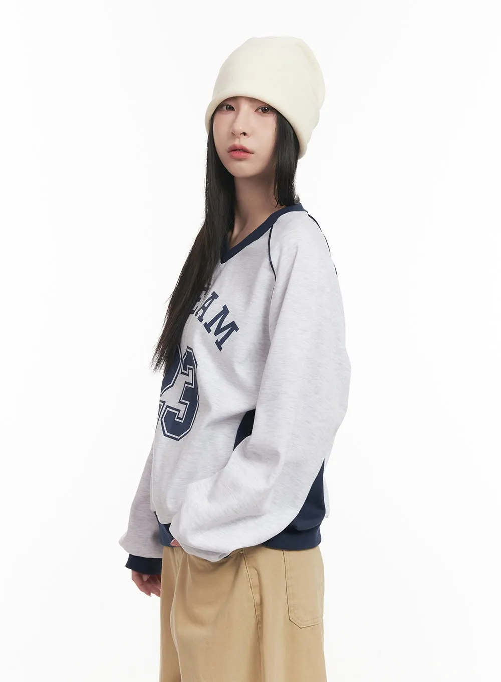 Graphic V-Neck Sweatshirt CF514