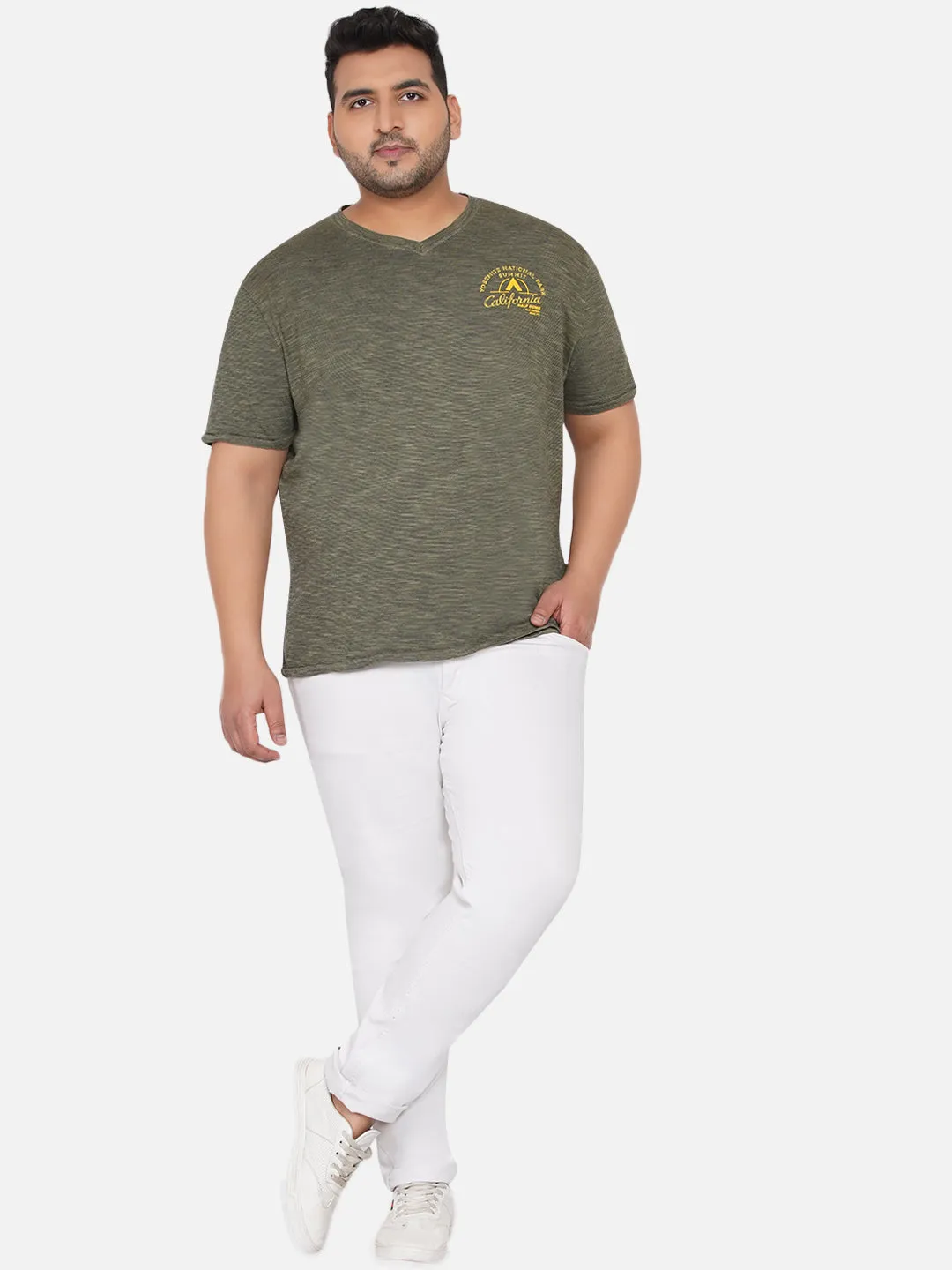 Soho - Men Olive Plus Size Regular Fit V-Neck  Stripes Graphic Printed Casual T-Shirt