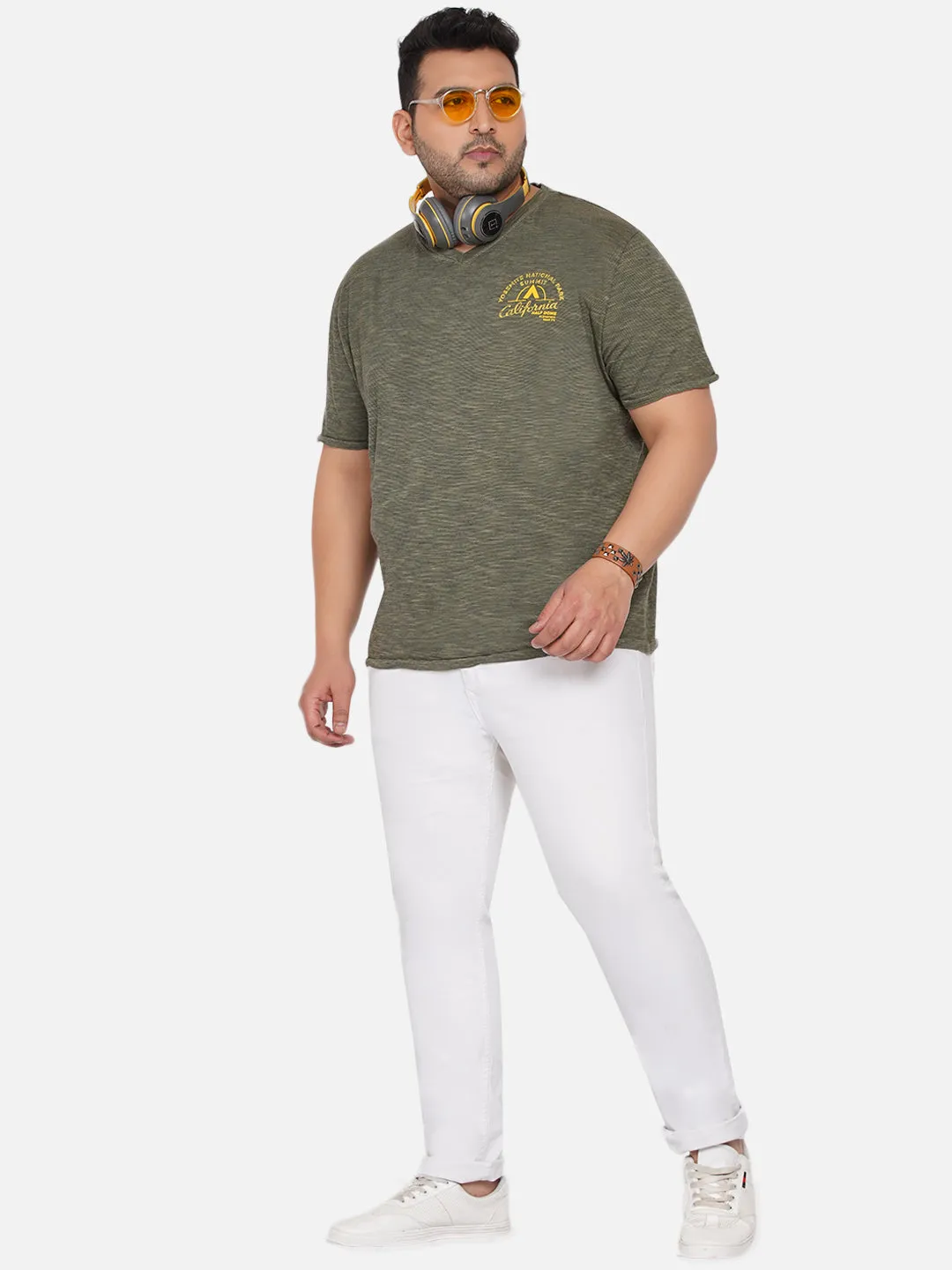 Soho - Men Olive Plus Size Regular Fit V-Neck  Stripes Graphic Printed Casual T-Shirt