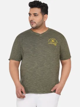 Soho - Men Olive Plus Size Regular Fit V-Neck  Stripes Graphic Printed Casual T-Shirt