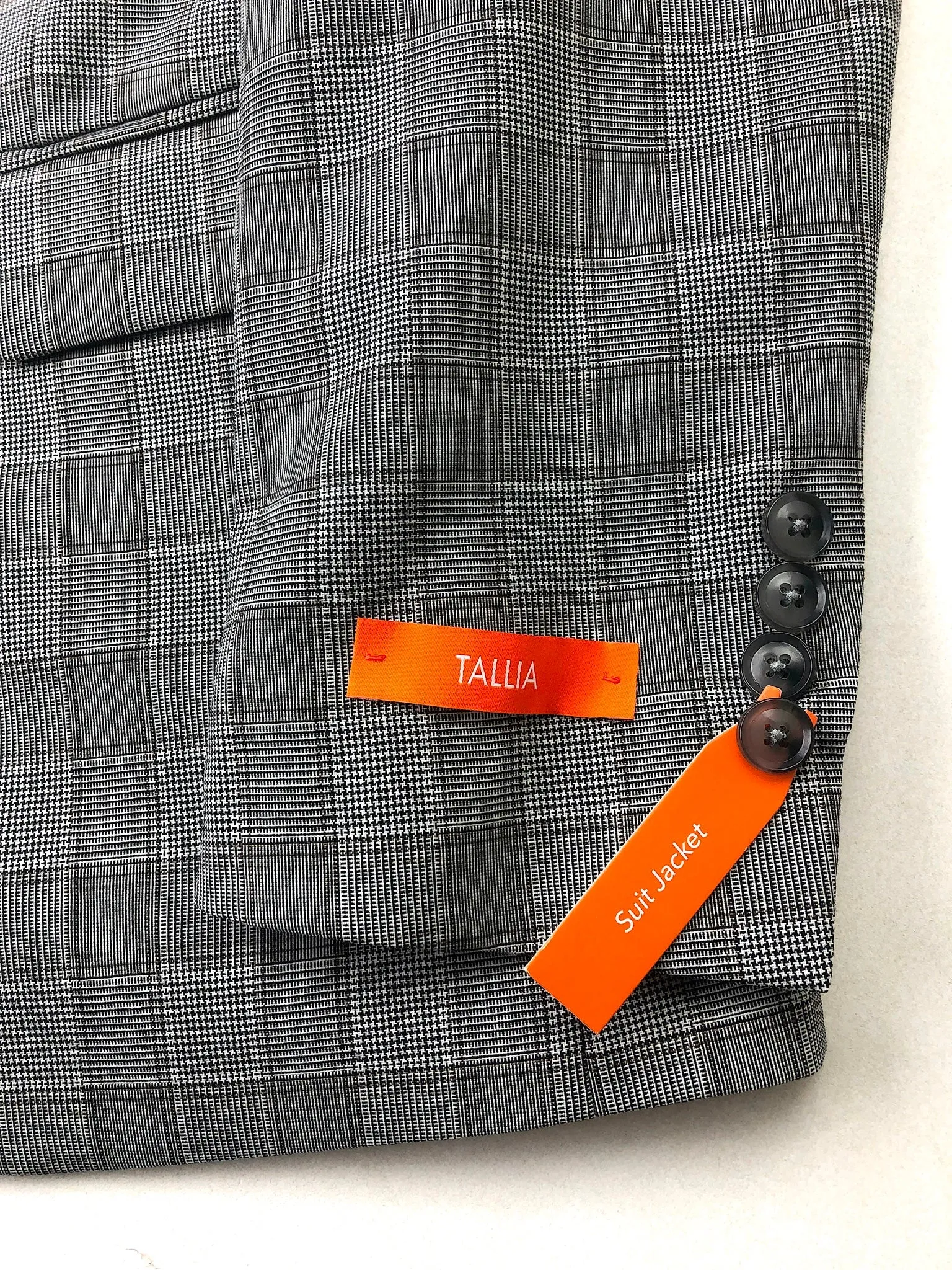 Tallia Mens Slim fit Sport Coat Blazer 38 R Grey Plaid